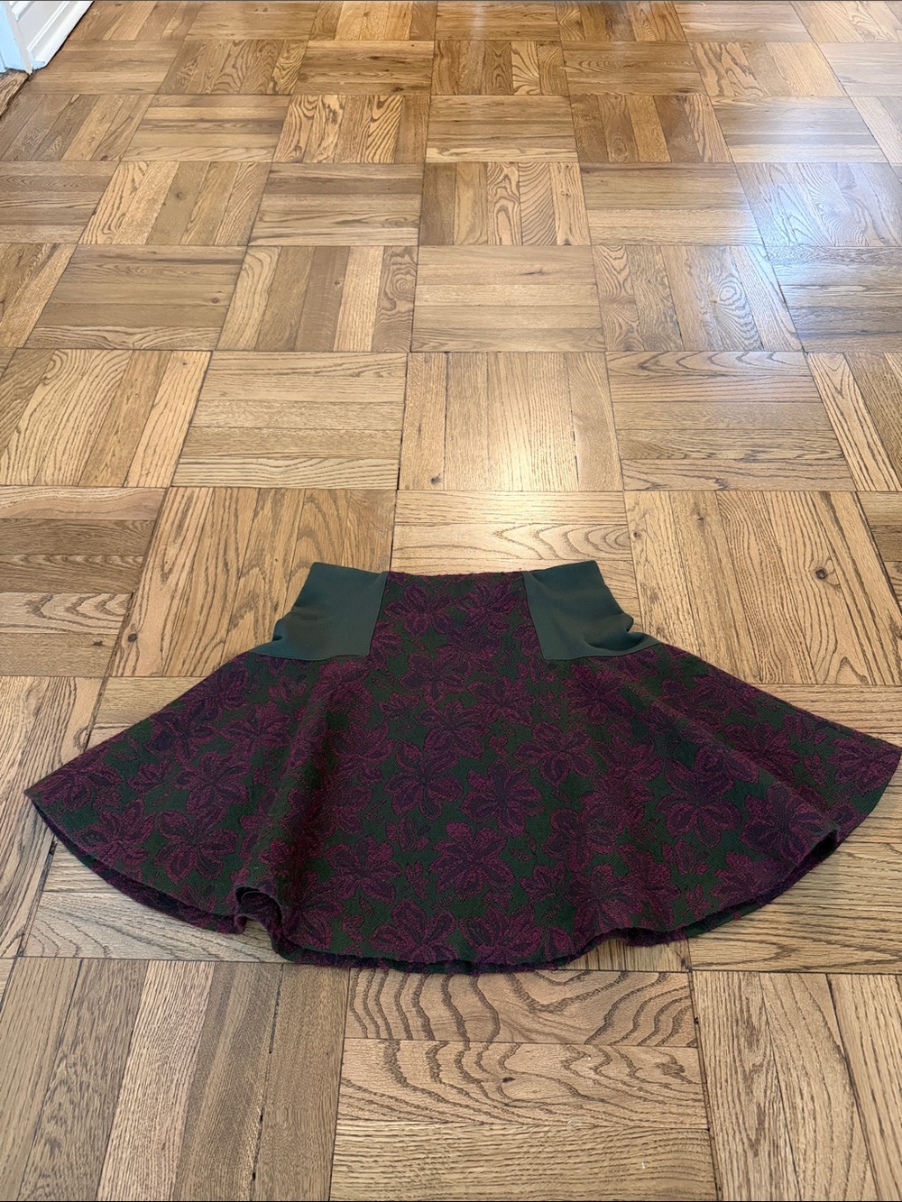 Alice + Olivia Green and Purple Floral Skirt - Picture 2 of 2